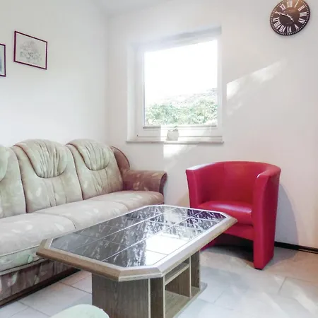 Lovely In Gerolsteinhinterhausen 別荘 *